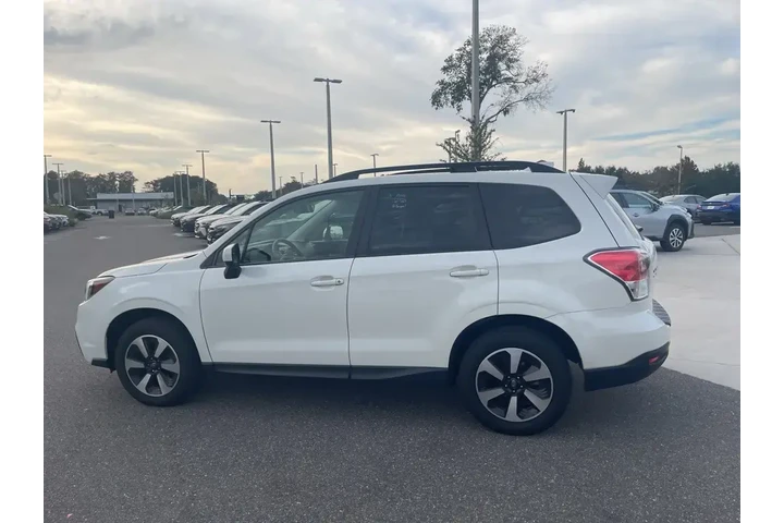 $16252 : Subaru Forester 2018 AWD 2.5 image 8