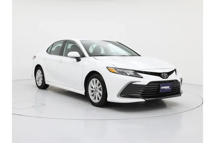 $27998 : Toyota Camry 2024 LE 4dr Sed image 1