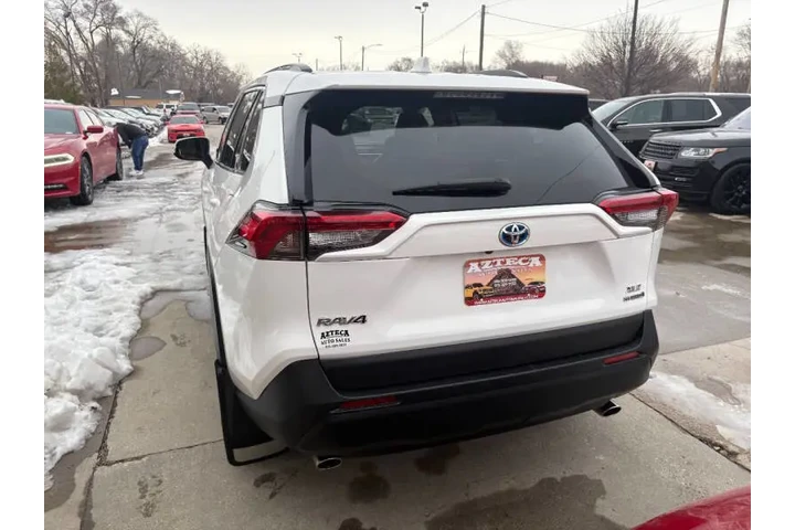 $24950 : 2019 RAV4 Hybrid XLE image 6