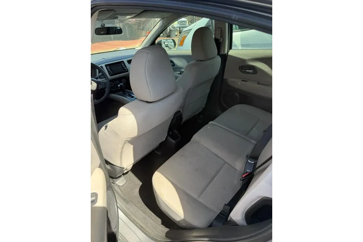 $20900 : Honda HR-V 2017 LX 4dr Cross image 8