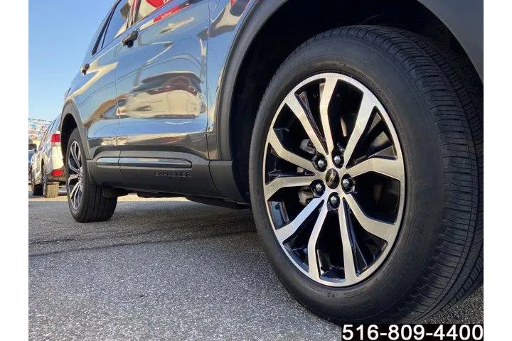 $32947 : Ford Explorer 2022 AWD ST-Li image 7