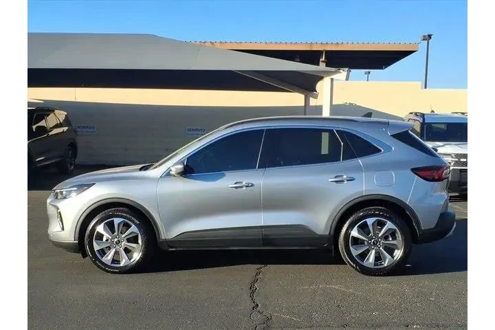 $26992 : Ford Escape 2023 AWD Platinu image 2