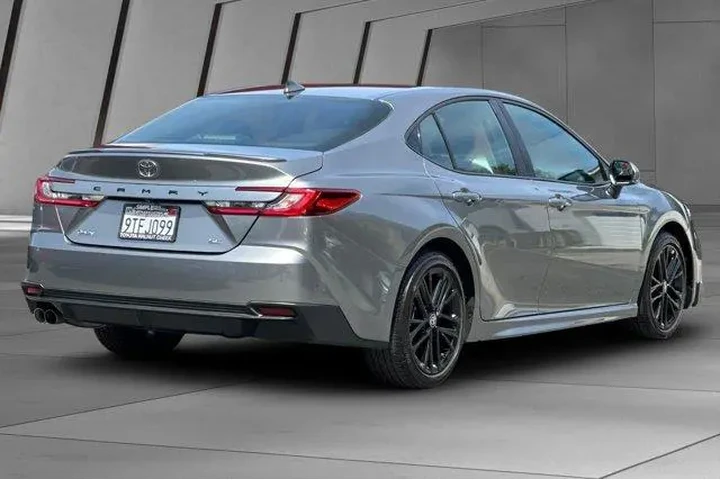 $31000 : Toyota Camry 2025 SE 4dr Sed image 4