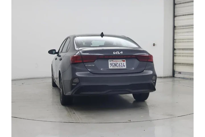 $18998 : Kia Forte 2023 LXS 4dr Sedan image 6