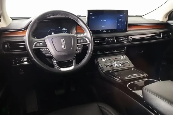 $37979 : Lincoln Nautilus 2022 Reserv image 2