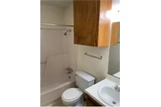 $825 : Rental property with 2 bedro thumbnail