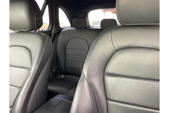 $27500 : Mercedes-Benz GLC 2020 GLC 3 image 9