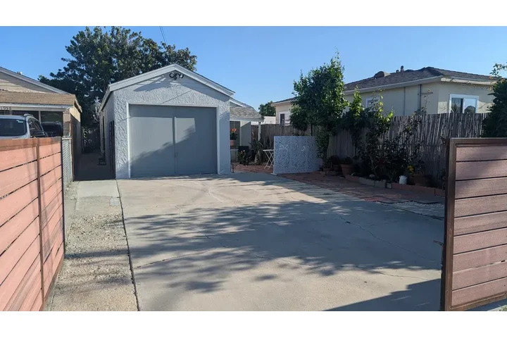 $1500 : Norwalk 3 - 1 Bath Available image 2