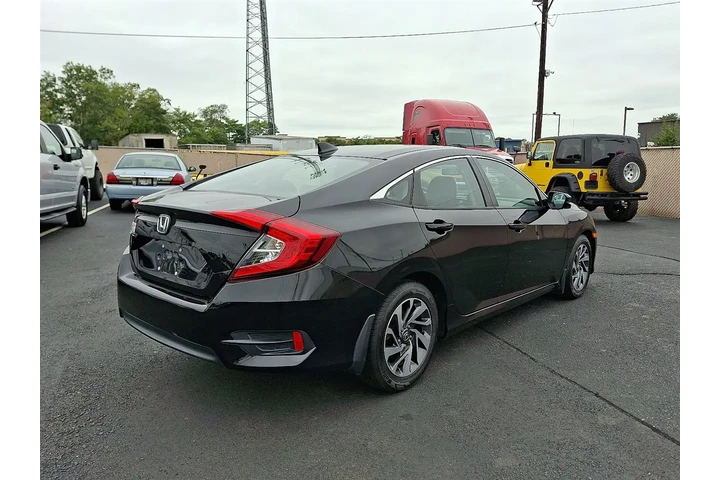 $17300 : 2018 Civic EX Sedan CVT image 6
