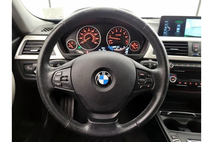 $15998 : BMW 3 Series 2017 320i 4dr S image 10