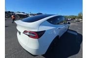 $30490 : Tesla Model Y 2023 AWD 4dr C thumbnail