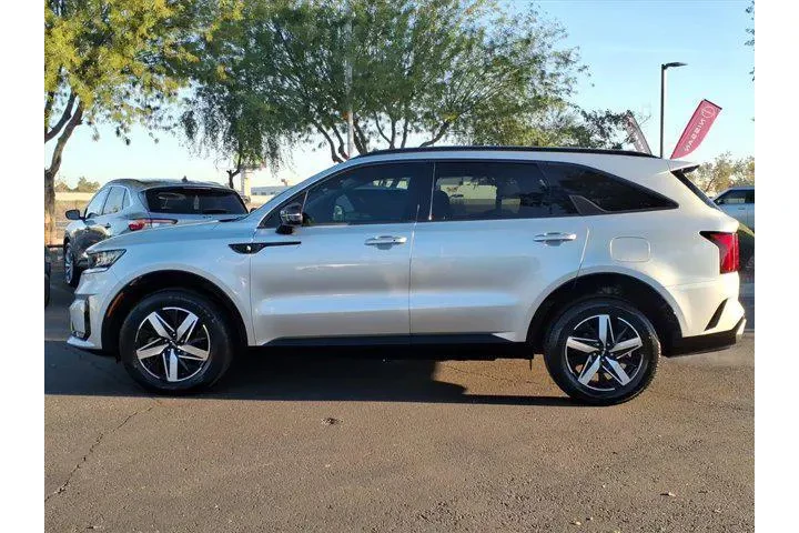 $25849 : Kia Sorento 2022 EX 4dr SUV image 2