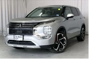 $22911 : Mitsubishi Outlander 2023 SE thumbnail