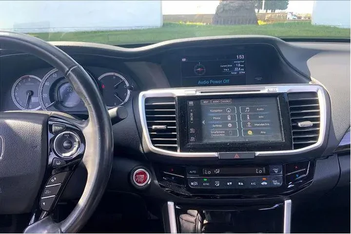 $19985 : Honda Accord 2017 Touring 4d image 6