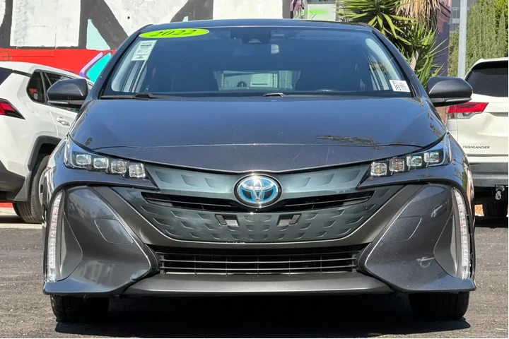 $24989 : Toyota Prius Prime 2022 LE 4 image 9