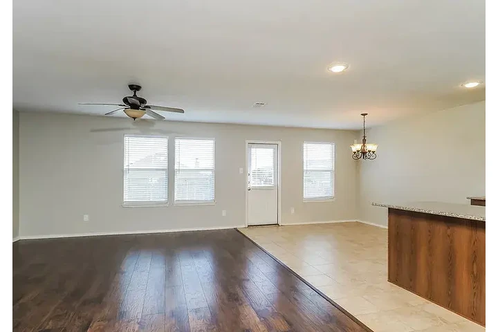 $1200 : HOME FOR RENT IN FORT WORTH TX image 6