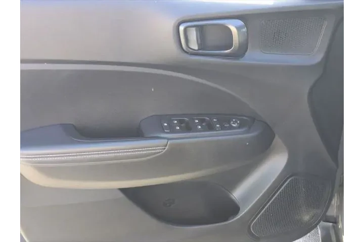 $20255 : Hyundai VENUE 2025 Limited 4 image 10