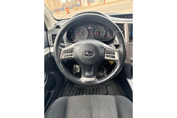 $9995 : 2013 Legacy 2.5i Premium image 8