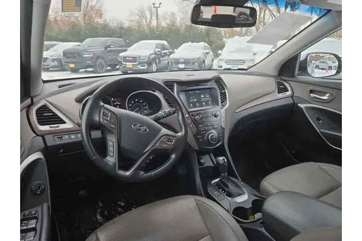 $17000 : Hyundai SANTA FE 2018 AWD SE image 10