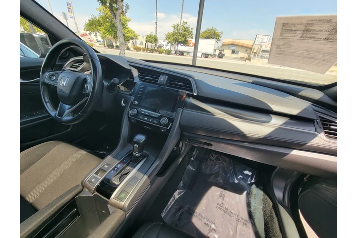 2021 Honda Civic EX Hatchback image 6