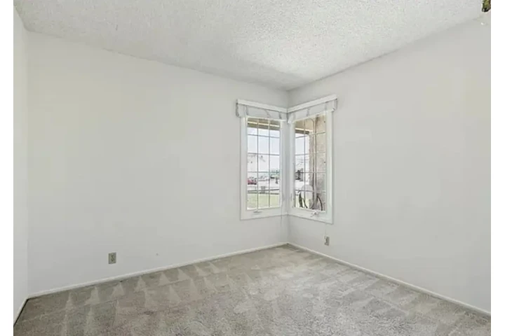 $2500 : 3 Bedroom Home In Inglewood image 5