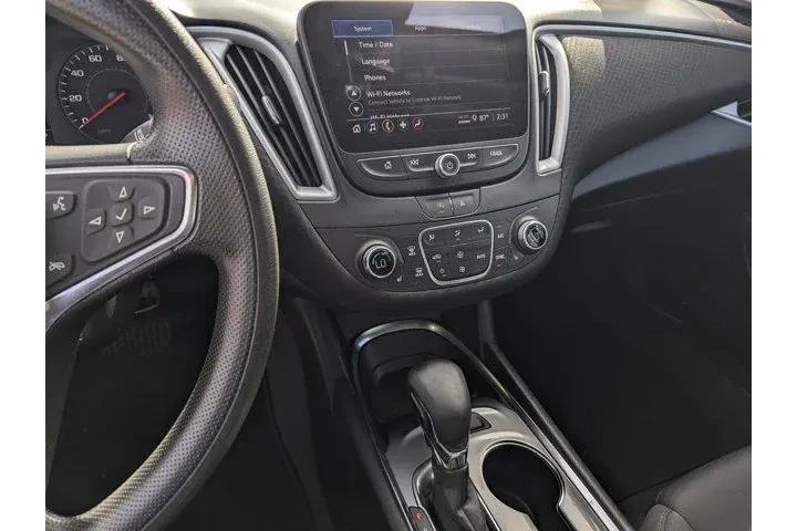 $18999 : Chevrolet Malibu 2023 LT 4dr image 10