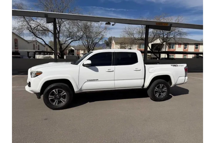 $19995 : 2017 Tacoma TRD Sport image 4