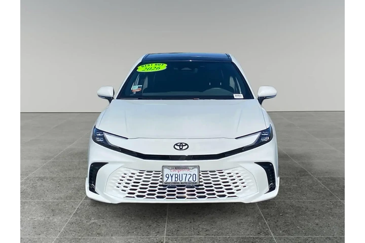 $39796 : Toyota Camry 2026 LE 4dr Sed image 8