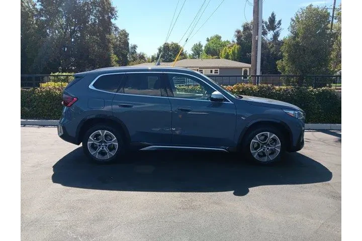 $34995 : BMW X1 2023 AWD xDrive28i 4d image 3