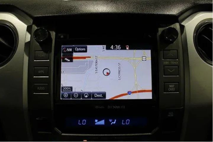 $28982 : Toyota Tundra 2018 4x4 Limit image 10