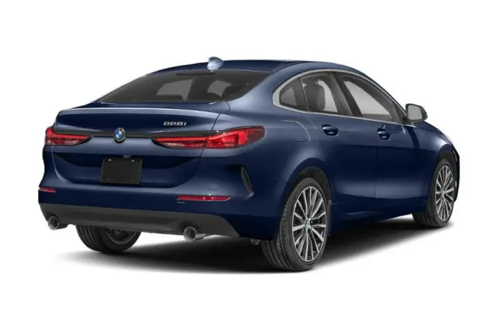 $31943 : BMW 2 Series 2023 AWD 228i x image 3