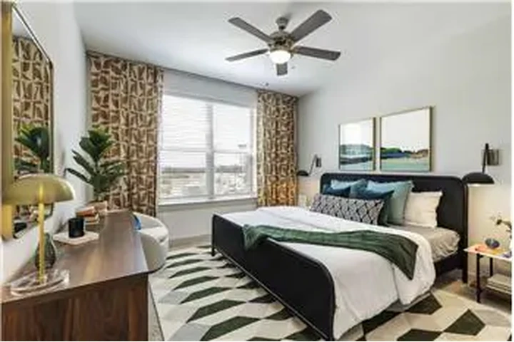 $2280 : Rental property with 3 bedro image 9