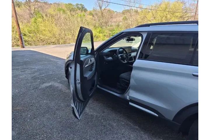 $35888 : Ford Explorer 2025 Active 4d image 10