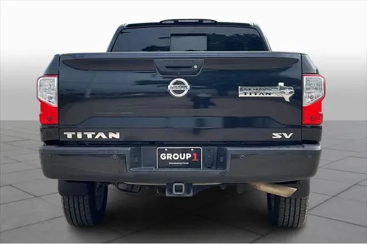 $15997 : Nissan Titan 2017 4x2 SV 4dr image 4