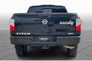 $15997 : Nissan Titan 2017 4x2 SV 4dr thumbnail