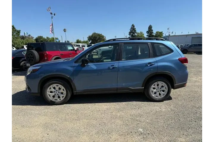 $26000 : Subaru Forester 2023 AWD Bas image 2