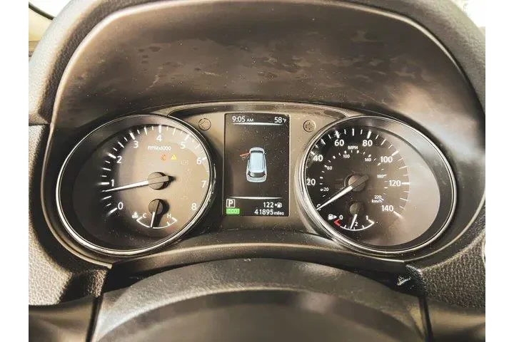 $17843 : Nissan Rogue 2017 AWD S 4dr image 10