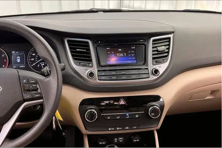 $14990 : Hyundai TUCSON 2016 AWD Eco image 6