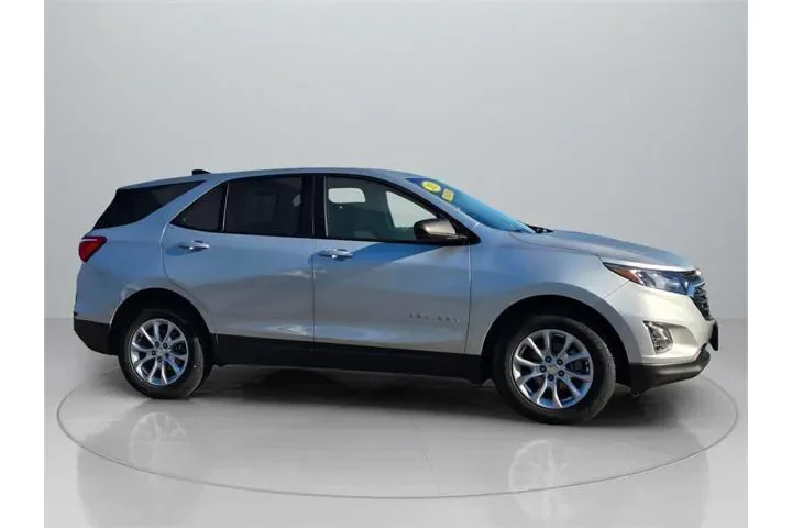 $15792 : Chevrolet Equinox 2021 LS 4d image 9
