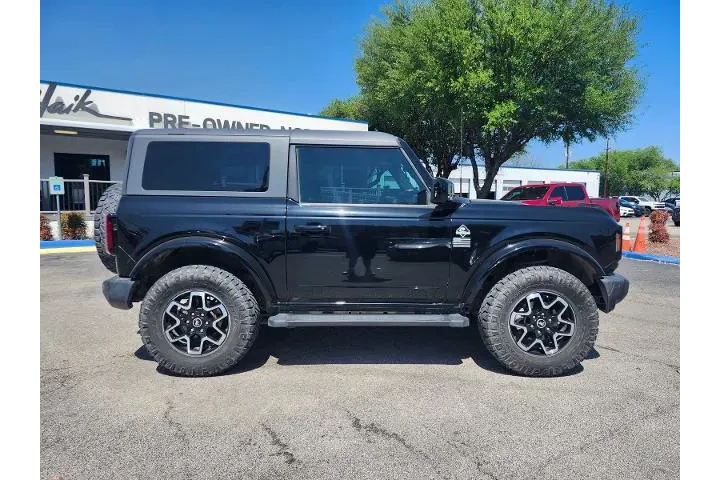 $35998 : Ford Bronco 2022 4x4 Base 2d image 2