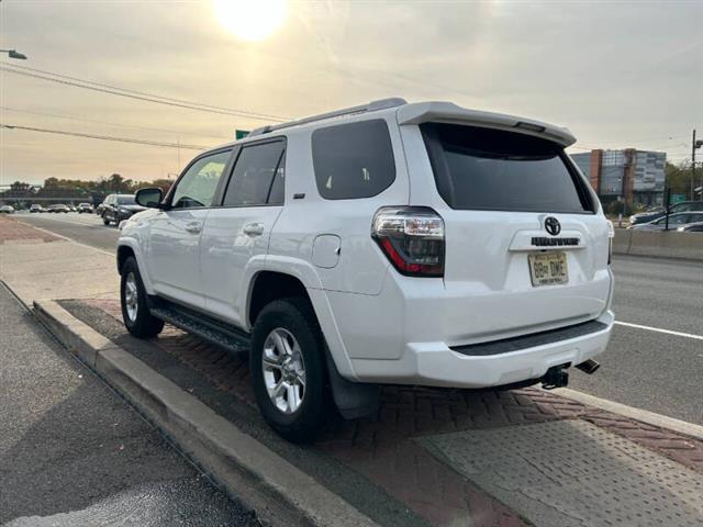 $26995 : 2018 4Runner SR5 image 6