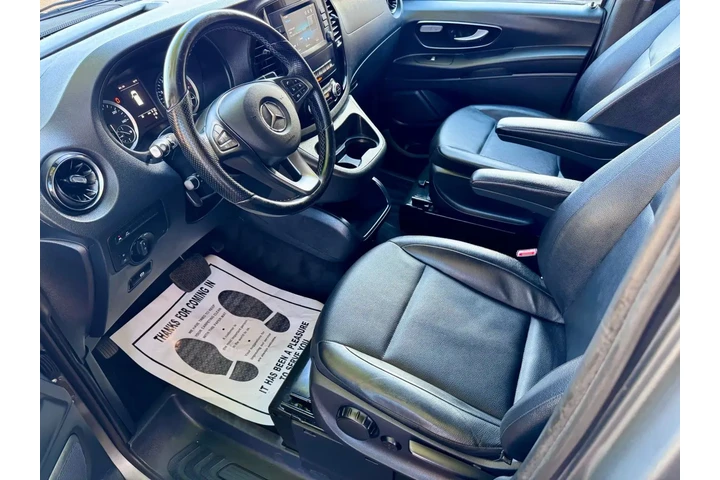 $27950 : 2022 METRIS PASSENGER image 10