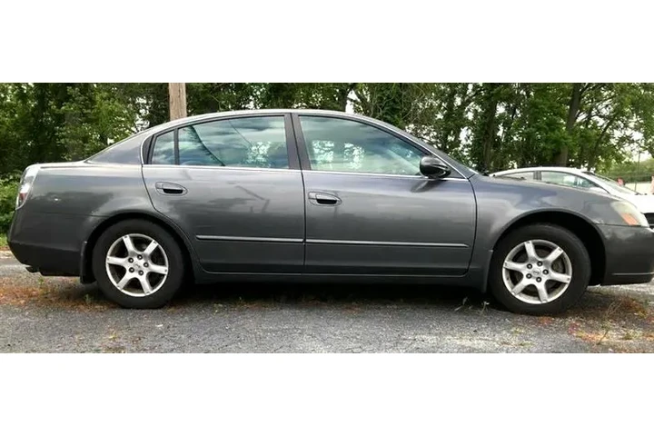$5050 : 2005 Altima image 3