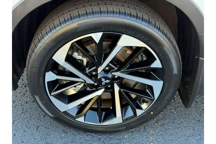 $24533 : Mitsubishi Outlander 2023 AW image 9