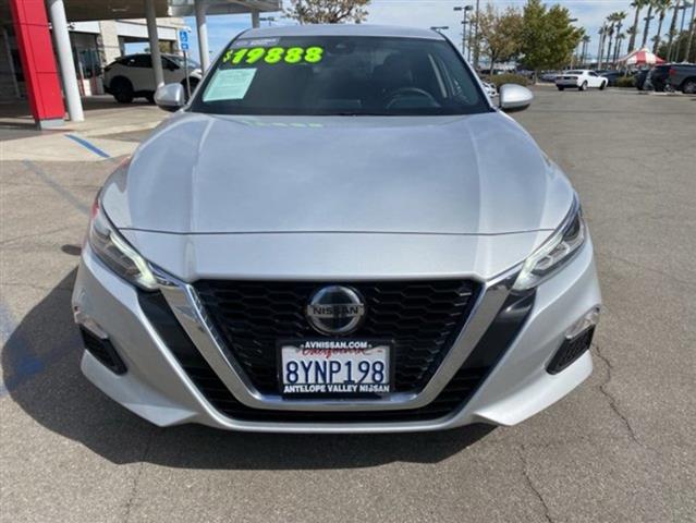 $19888 : 2021 Nissan Altima image 2