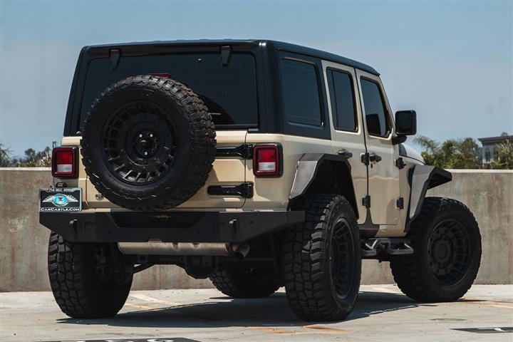 2018 Wrangler Unlimited Sport image 4