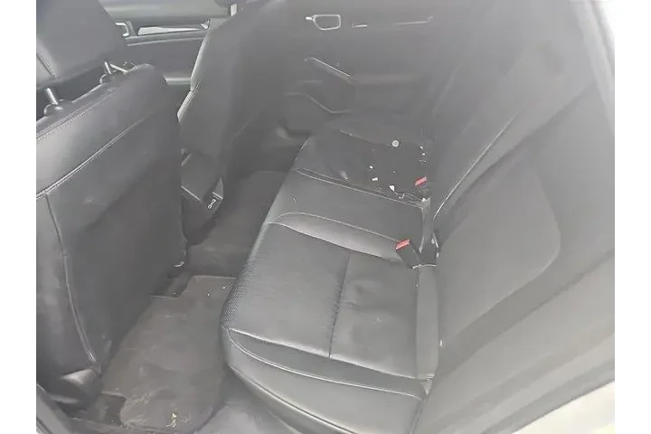 $26144 : Honda Civic 2024 Touring 4dr image 3