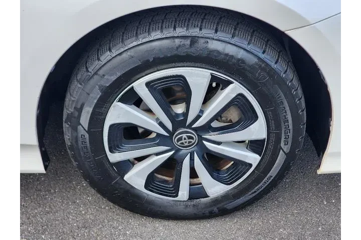 $18499 : Toyota Prius Prime 2018 Adva image 9