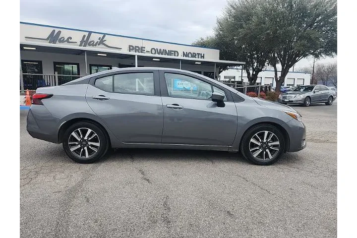 $16998 : Nissan Versa 2025 SV 4dr Sed image 2