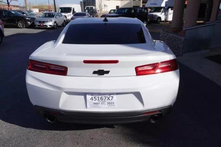 $28995 : Pre-Owned 2018 Camaro LS Coup image 7